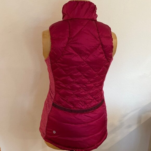 Lululemon 4 Down for a Run Vest Berry Rumble Quilted great pre owned condition - Picture 3 of 16